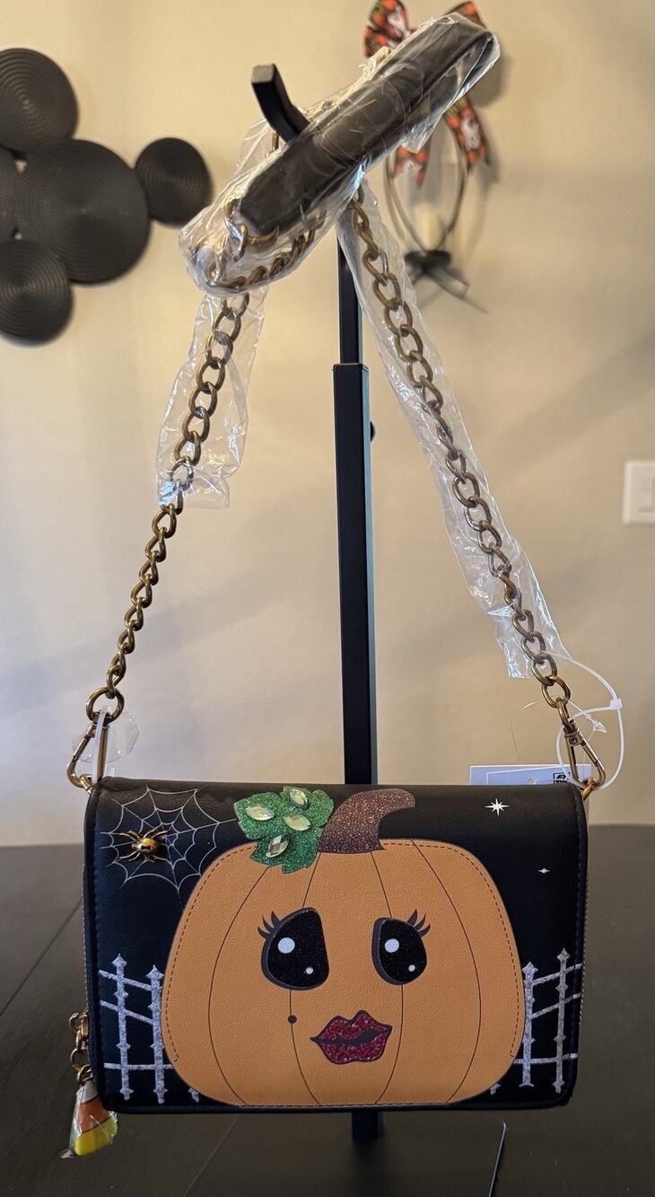 NWT Betsey Johnson Gourdgeous Wallet Crossbody Bag